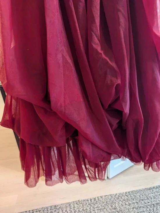 NWT Cider Voluminous Mesh Mid Rise Ruffle Tulle Maxi Skirt in Wine Size L - Picture 5 of 5